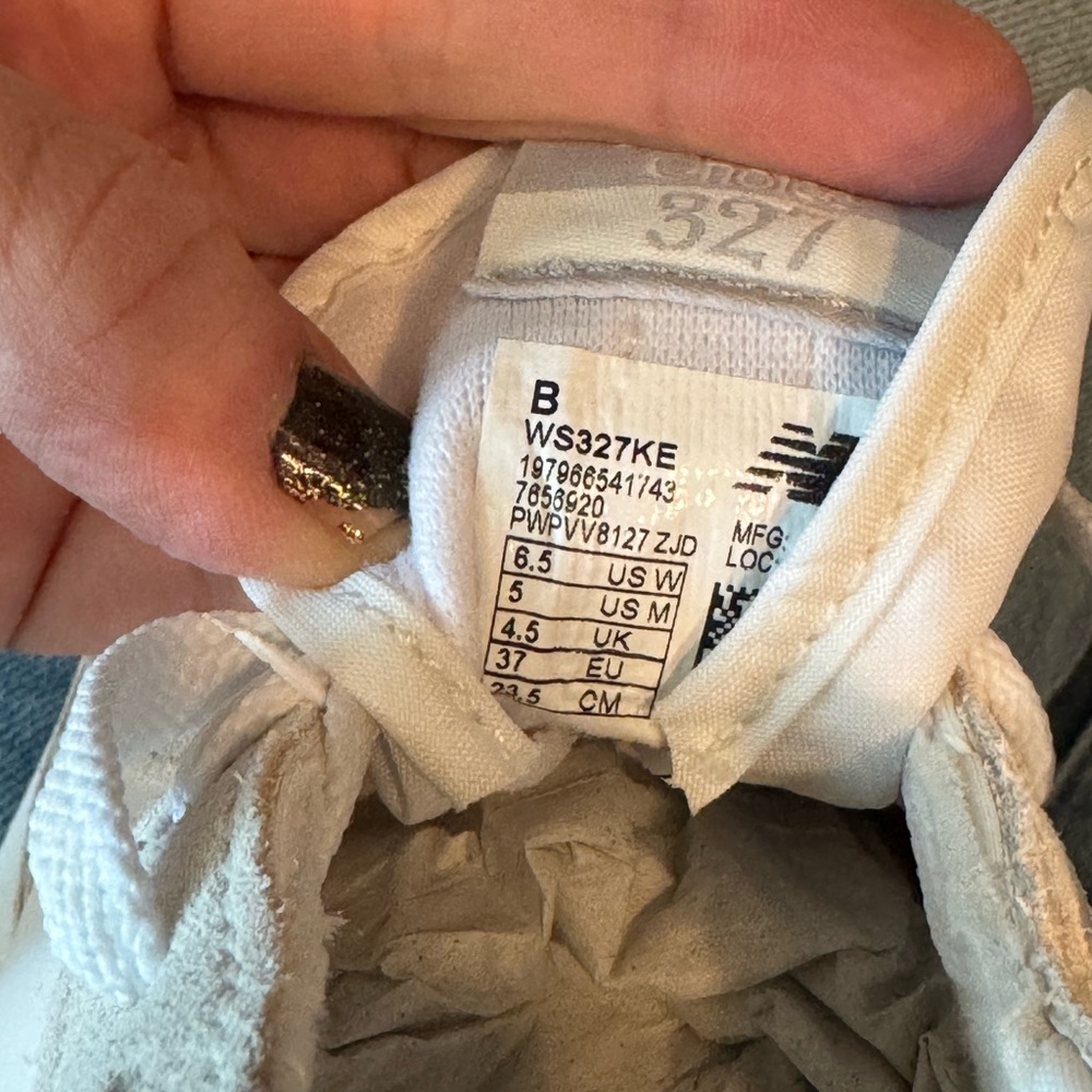 New Balance 327 - Picture 14 of 14